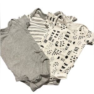 Honest Baby White and Black Onesie x3